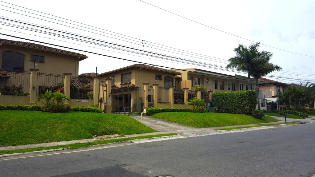 avenida escazu