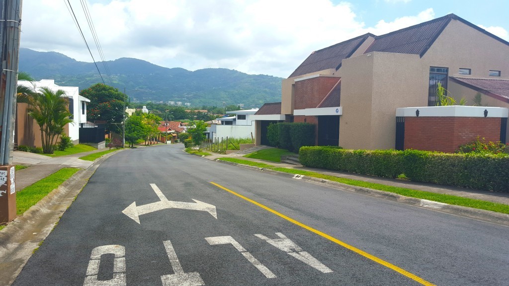 avenida escazu