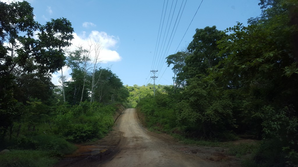 driving to playa del coco